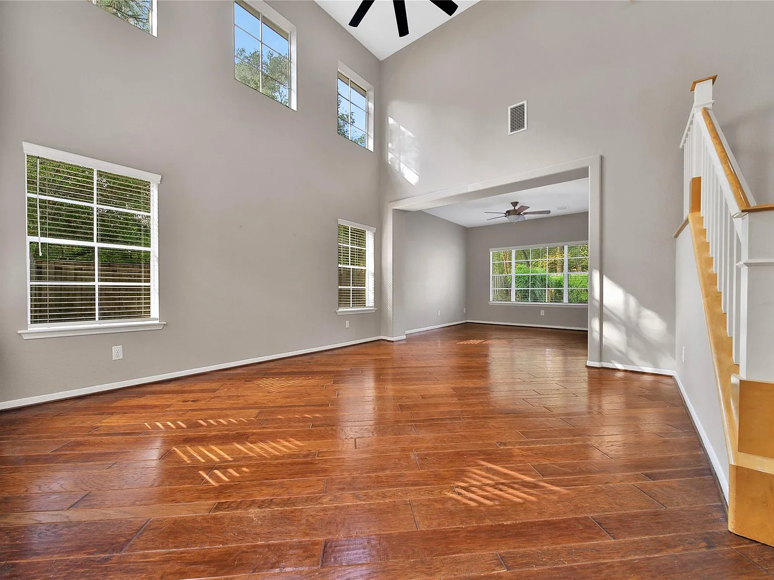 3 bed, 2.5 bath, 2559 sqft, $3,400 — Photo 4