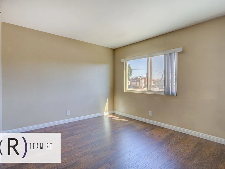 555 Azusa Ave #32 — Photo 29