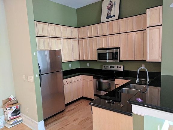 5th image of 15 E Court St Unit 2