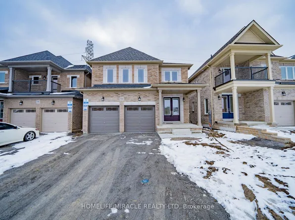 522 Askew Ct, Oshawa, ON L1K 3E9