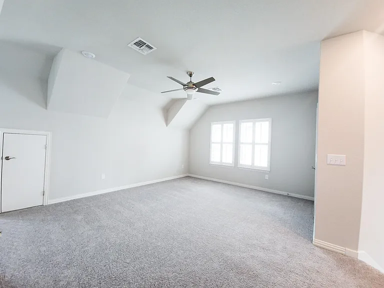 12716 Bloomington Dr — Photo 27