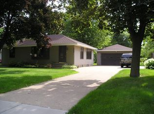 5060 Eastwood Rd, Mounds View, MN 55112