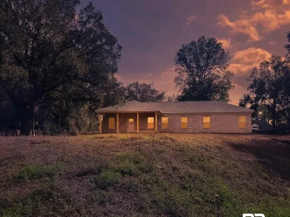 27217 Parker Ln, Daphne, AL 36526