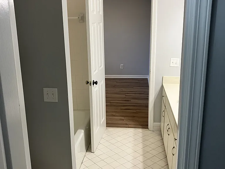 119 Hillsboro Pl — Photo 11