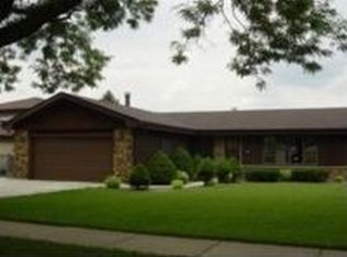 626 W Saint Aubin Dr, Addison, IL 60101