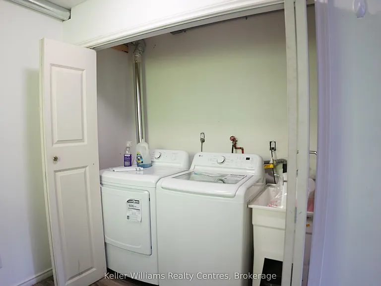 726 Berford St — Photo 10