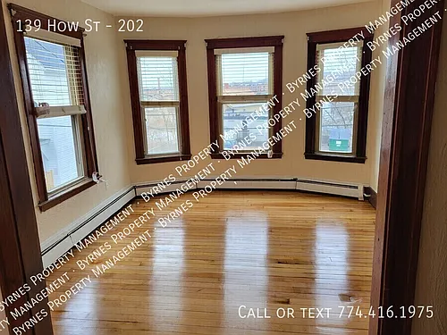 139 How St #202 Photo 1