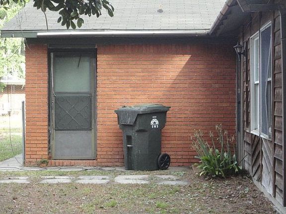 3rd image of 122 Yorktown Dr