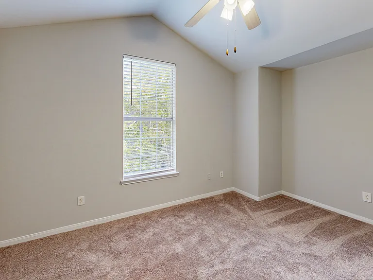 The Carriage Homes at Wyndham — Photo 94