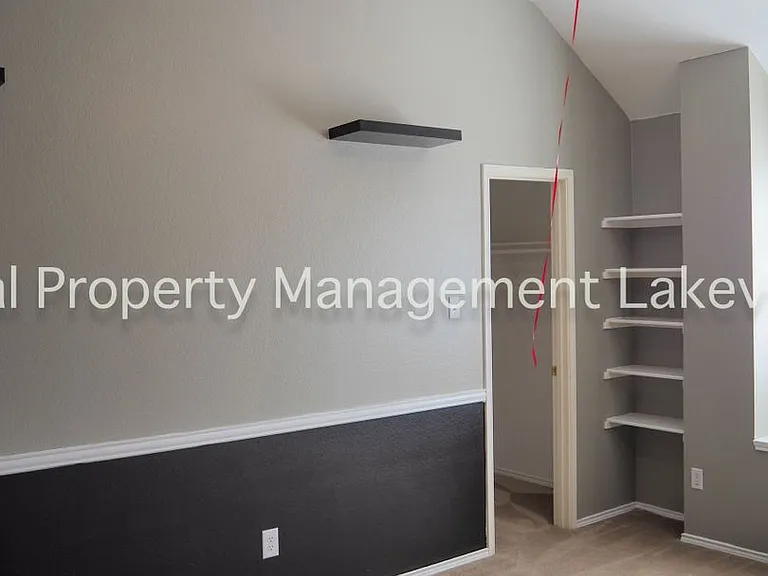 7500 Waterside Pl — Photo 25