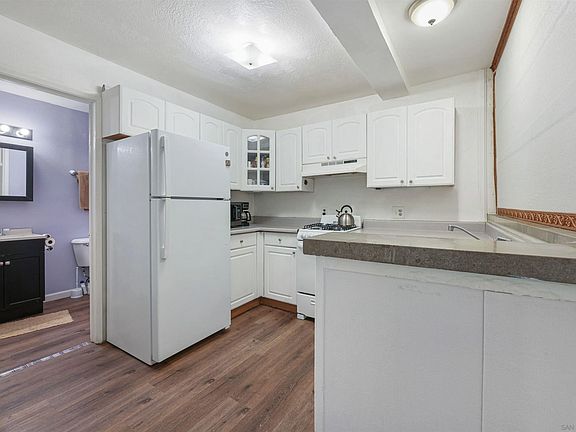 5th image of 3029 Broadway Unit 4