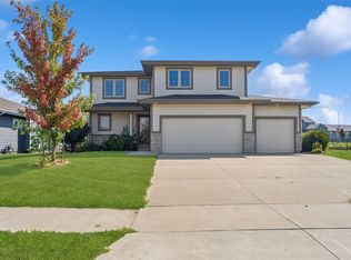 1615 NE Vicksburg Dr, Ankeny, IA 50021