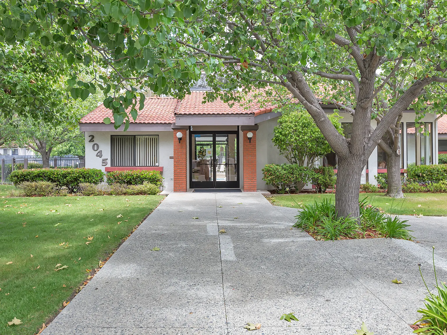 Village Park Apartments — Photo 4