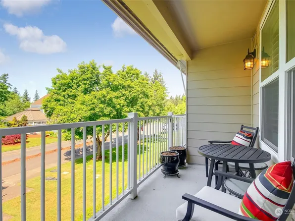 4152 Providence Point Drive SE #106, Issaquah, WA 98029