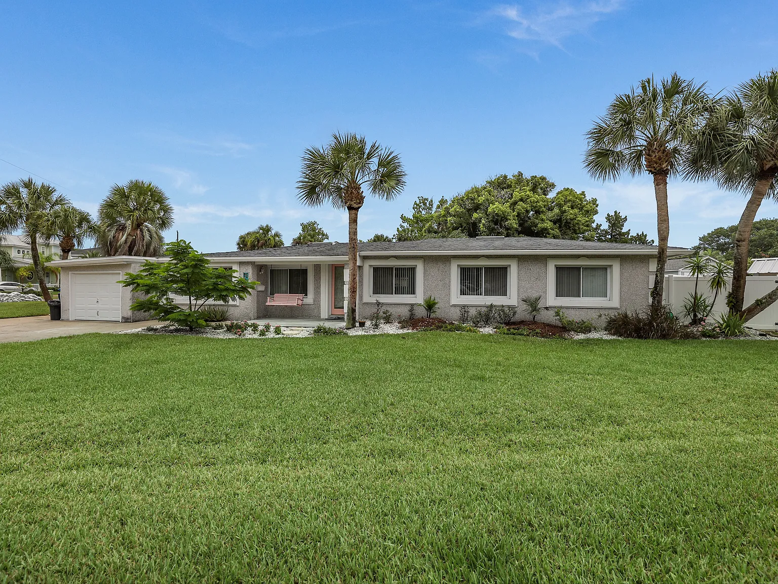 3 bed, 1985 sqft, $5,000 — Photo 3