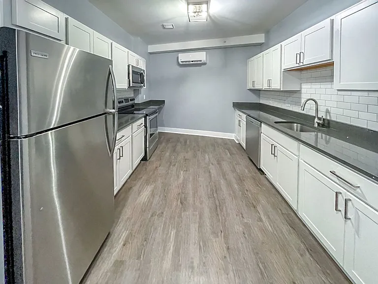 1455 State St — Photo 11