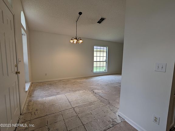 4th image of 1867 WOODRIVER Drive