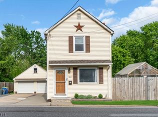 919 S Main St, Manville, NJ 08835