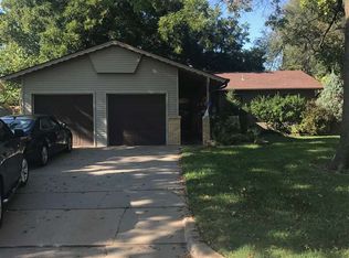 2616 W Manhattan Dr, Wichita, KS 67204
