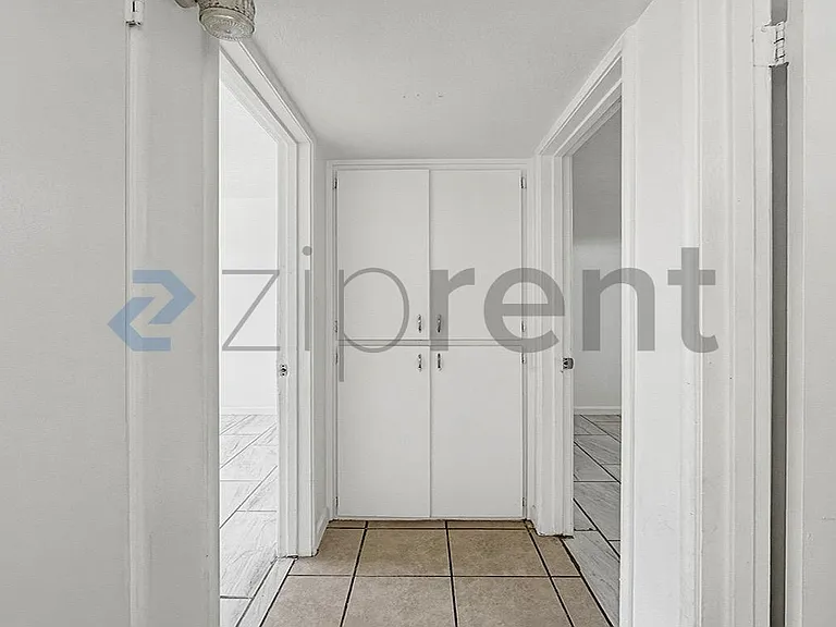 132 W 18th St #2 — Photo 16