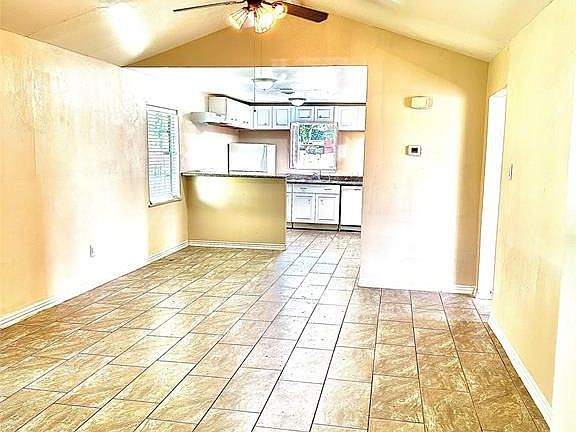 2nd image of 1610 2nd St
