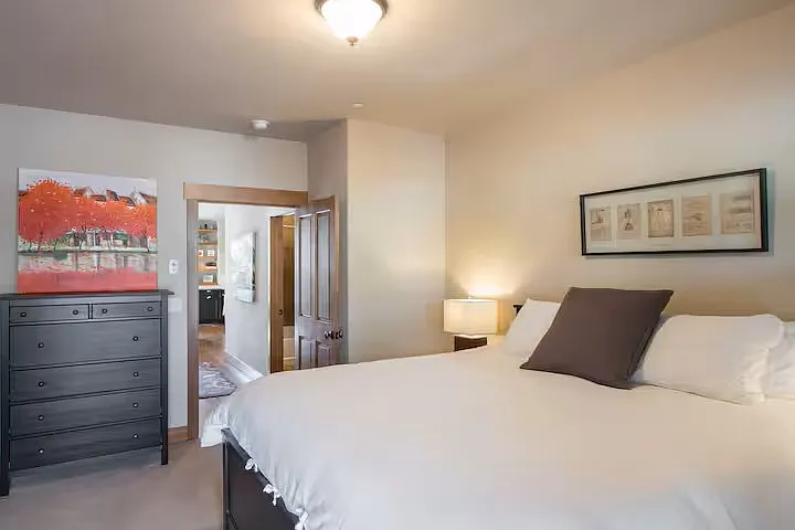 Master Bedroom - King size bed