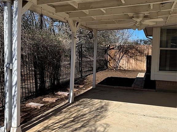 3rd image of 1725 Prescott Dr