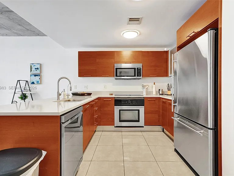 3250 NE 1st Ave #511 — Photo 10