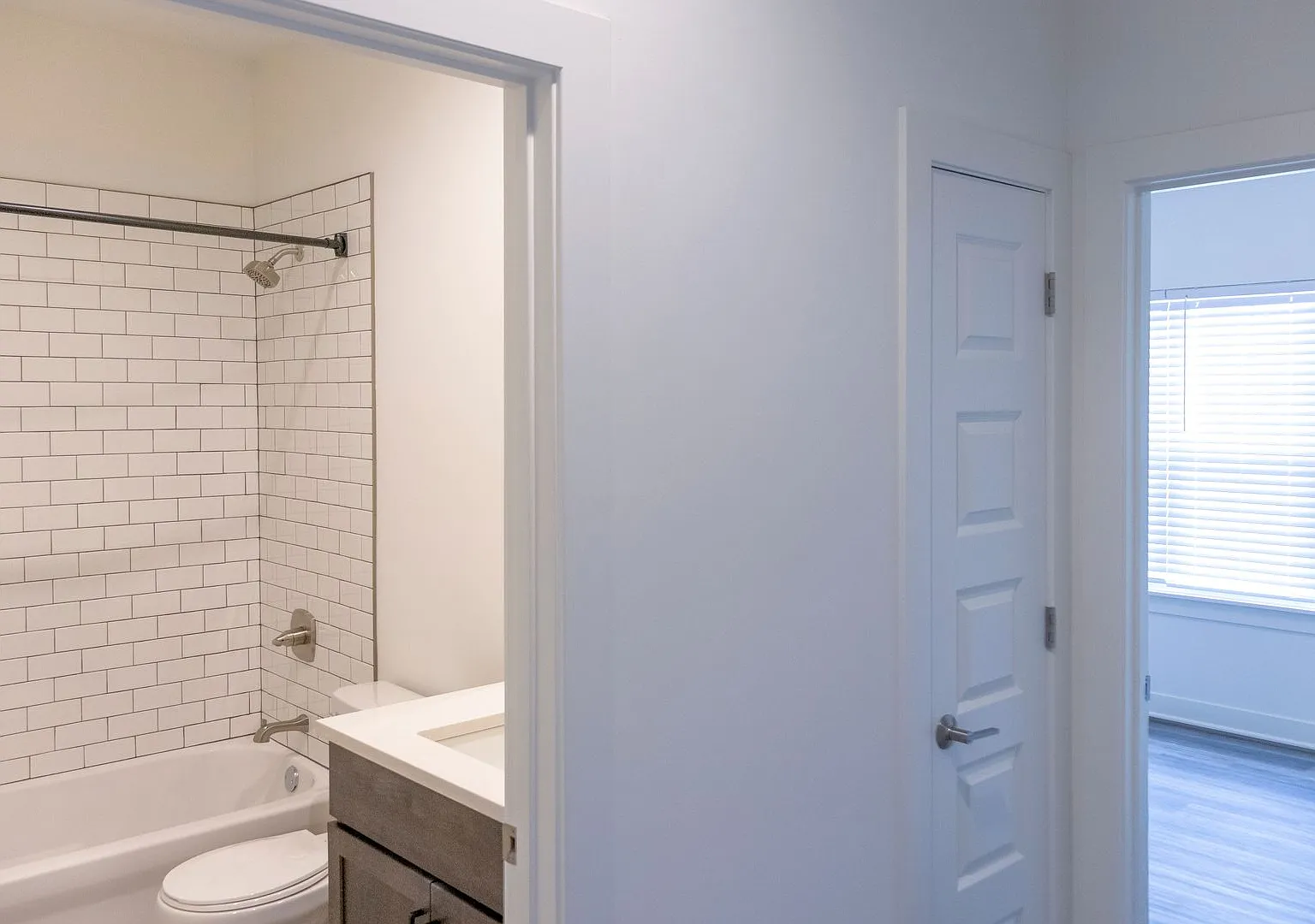 Coming Soon! Gorgeous New 3 Bedroom in Spring Hill!! — Photo 3