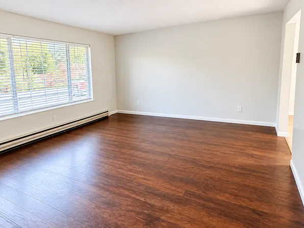 12830 SW Grant Ave APT 1, Tigard, OR 97223