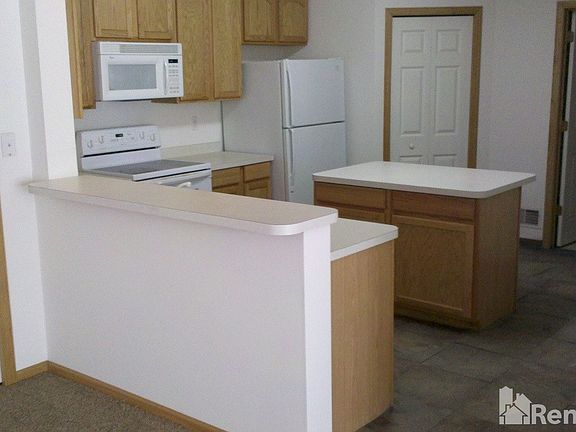 4th image of 13750 54th Ave N APT 103