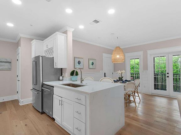 5th image of 108 Georgetown Ave #6301