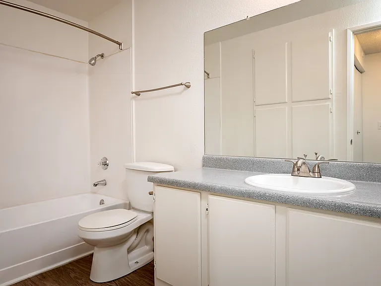 Riverwood Heights | Bathroom
