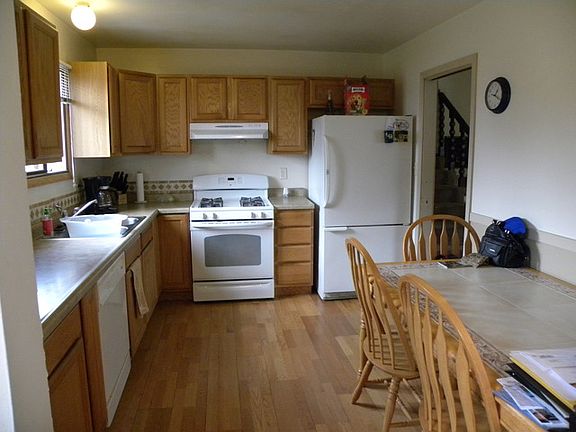 4th image of 419 Kensington Dr