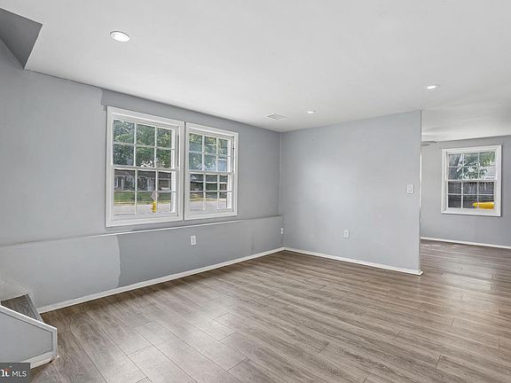 2nd image of 720 Chapelgate Dr