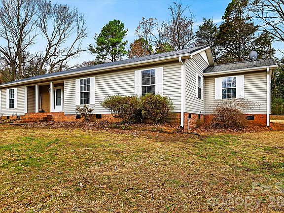 2nd image of 9879 Valley Rd