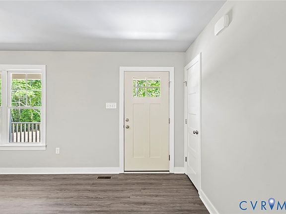 3rd image of 137 Ashburn Rd