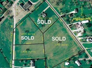 S Nickel Plate Ave, Louisville, OH 44641