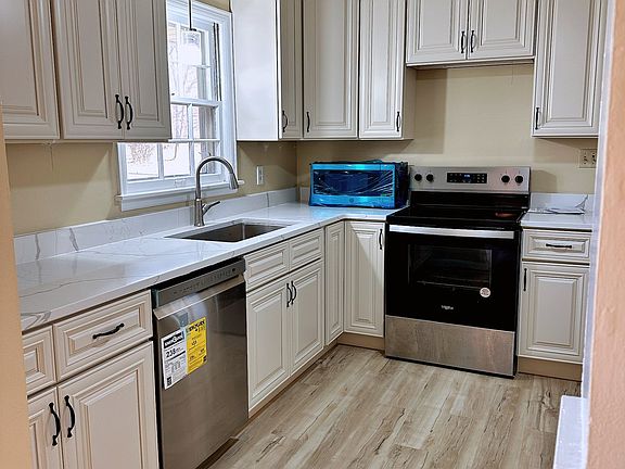 5th image of 4509 Fontaine Dr
