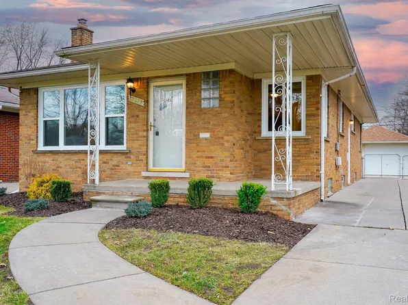 17079 Veronica Ave, Eastpointe, MI 48021
