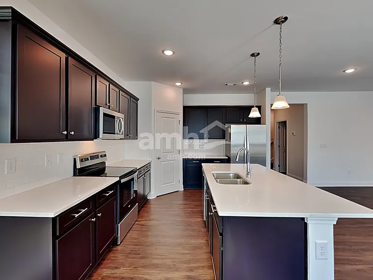 5233 Blue Mountain Dr — Photo 7