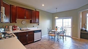 3rd image of 53 Boland Dr