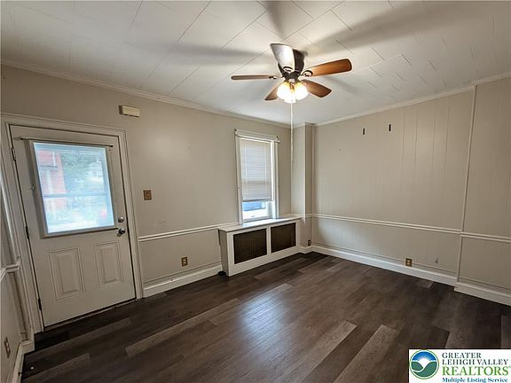 3rd image of 1005 Seneca St