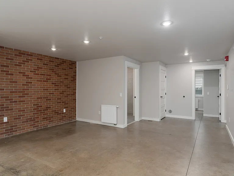 6960 SW Canyon Rd — Photo 14