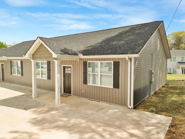 121 N Moore St, Duncan, SC 29334
