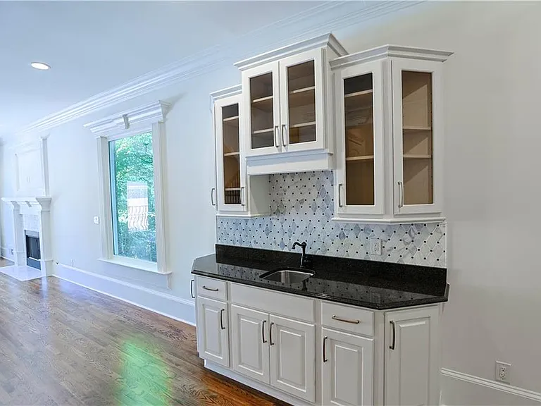 1296 Lenox Park Blvd — Photo 16