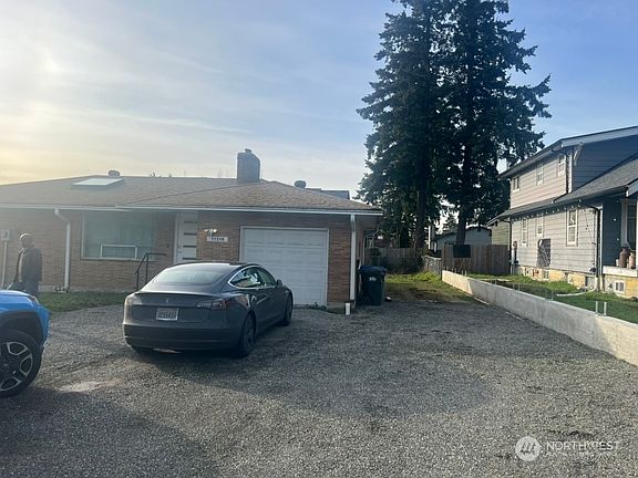 4th image of 11318 A Street S