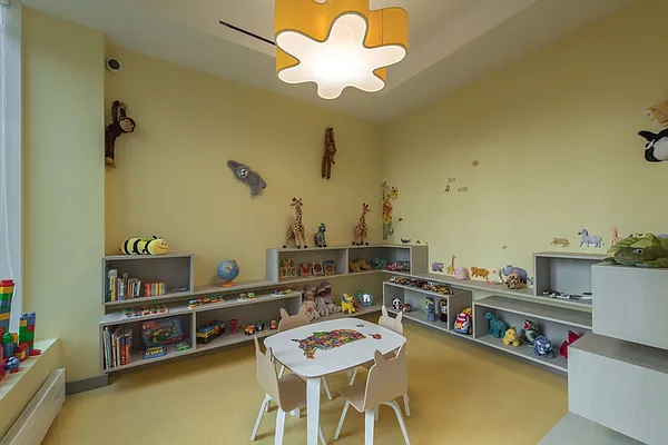 Rented by Hampshire Assets LLC | media 17