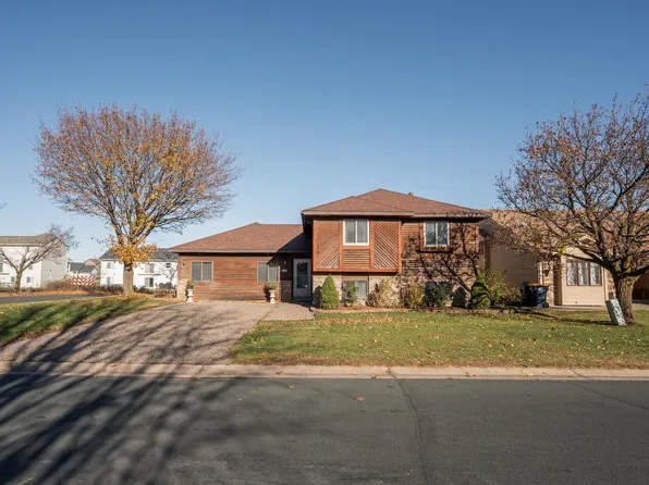 18000 Echo Dr, Farmington, MN 55024