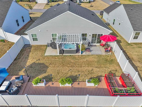 3rd image of 2258 Hemming Way